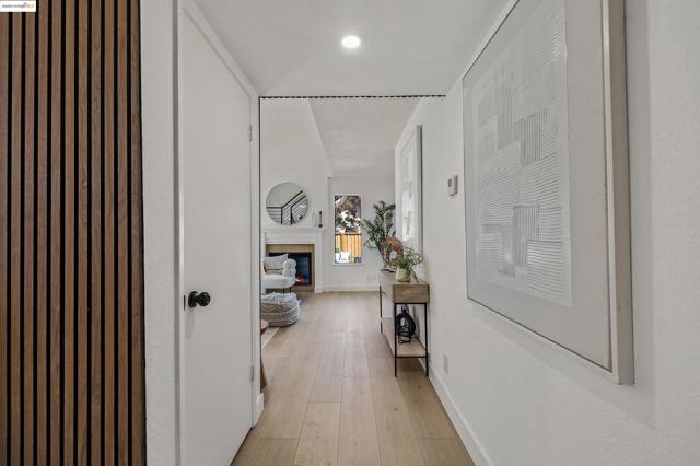 2863 El Capitan Dr, Pleasanton CA: https://media.crmls.org/mediaz/bbb3cf89-2b59-4e20-a3c2-ea25fabacb6e.jpg