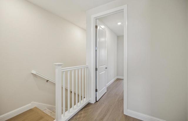 2417 Willow Way, San Mateo CA: https://media.crmls.org/mediaz/bbb3e15e-a78e-4982-bf97-12ba6c263b08.jpg