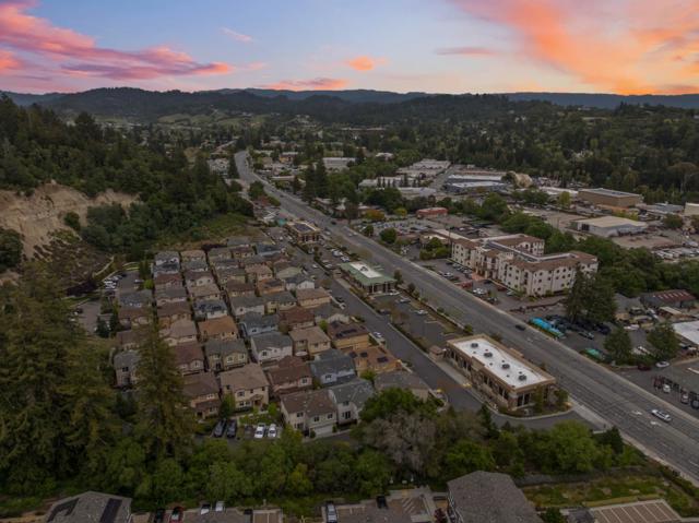 206 Gold Court, Scotts Valley CA: https://media.crmls.org/mediaz/bbb4868a-3fa6-4f1f-90f7-faecb20899e0.jpg