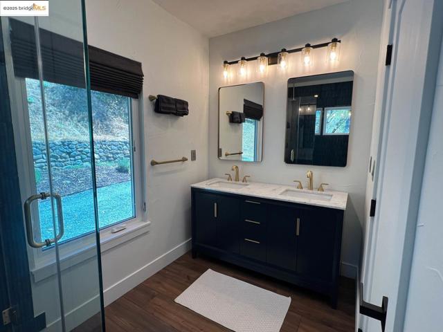110 Duncan Hill RD, Auburn CA: https://media.crmls.org/mediaz/bbb4c356-9f27-4f9e-8429-d289e4a276e6.jpg