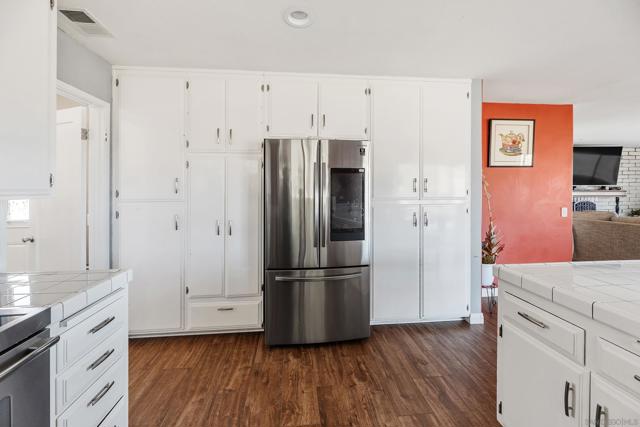 Image 32 of 58 For 15349 Highland Valley Rd