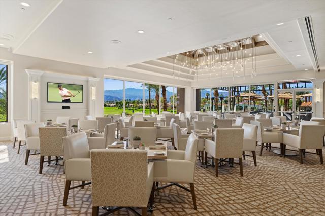 502 Desert Holly Drive, Palm Desert CA: https://media.crmls.org/mediaz/bbb5e374-1d55-4761-8d97-7ab6c799188c.jpg
