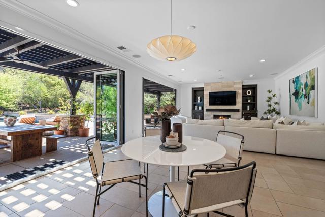 11577 Sweet Willow Way, San Diego CA: https://media.crmls.org/mediaz/bbb67d7f-7de9-4d1f-be1f-f3d4aefc8c60.jpg