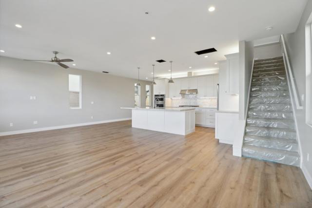 2942 Copley Ave, San Diego CA: https://media.crmls.org/mediaz/bbb689ee-1ea1-45a0-a9e2-3b92fa4ca105.jpg