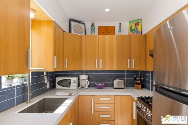 22900 S Palm Canyon Drive, Palm Springs CA: https://media.crmls.org/mediaz/bbb6efd3-c5b6-4cbd-bda2-ae7eef1d5bf0.jpg