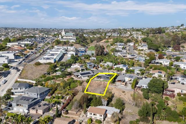 Detail Gallery Image 4 of 47 For 4821 Viane Way, San Diego,  CA 92110 - 4 Beds | 2 Baths