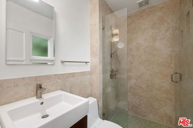5346 Natick Avenue, Sherman Oaks CA: https://media.crmls.org/mediaz/bbb80fb6-054d-43cc-92cc-eb06efafac06.jpg