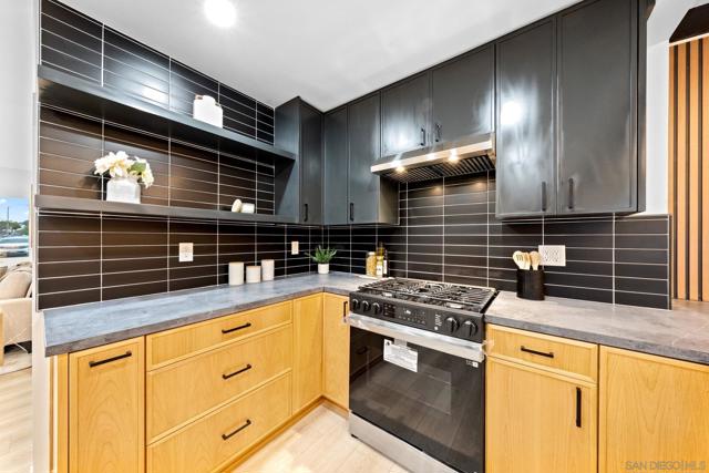 Image 11 of 48 For 4664 Isleta Ave