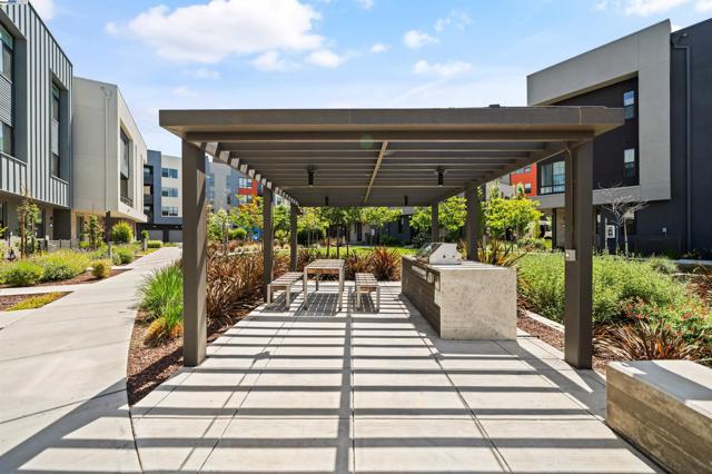 45099 Impress Common, Fremont CA: https://media.crmls.org/mediaz/bbb85ae3-e77f-43f3-af17-257bd80740d0.jpg