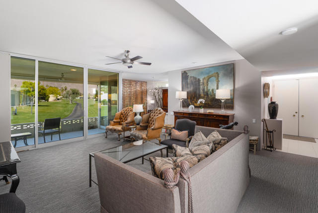 74 Lakeview Drive, Palm Springs CA: https://media.crmls.org/mediaz/bbb8bdbb-05b0-4bbb-b6ce-eed04a809902.jpg