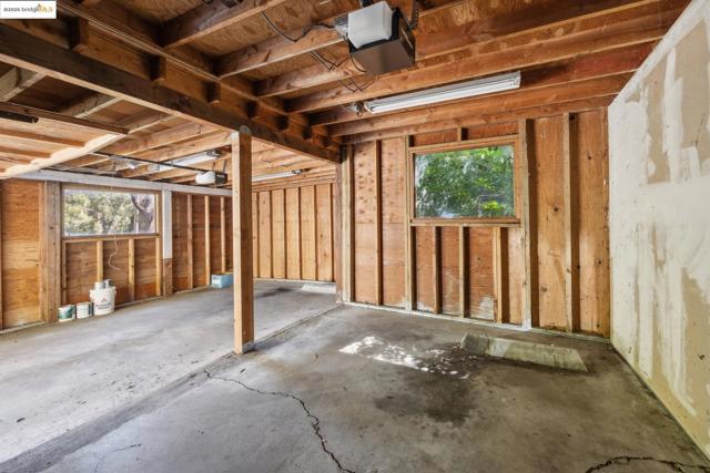 2671 Shasta Rd, Berkeley CA: https://media.crmls.org/mediaz/bbb8d84c-5722-4693-a6e9-595e504becf0.jpg