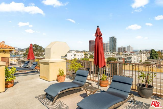 12026 Rhode Island Avenue, Los Angeles CA: https://media.crmls.org/mediaz/bbb92a4f-a21a-4bc2-9ce8-aeba0f94ba58.jpg