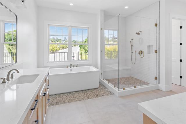 Detail Gallery Image 9 of 30 For 2527 Ivy Rd, Oceanside,  CA 92054 - 4 Beds | 3/1 Baths