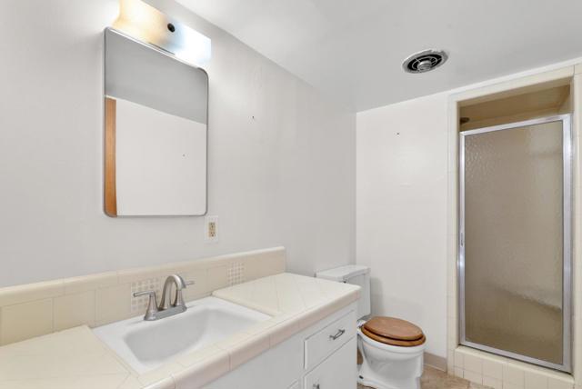 15 Work Avenue, Monterey CA: https://media.crmls.org/mediaz/bbbb7e43-0607-4837-a935-b99cd3b92993.jpg