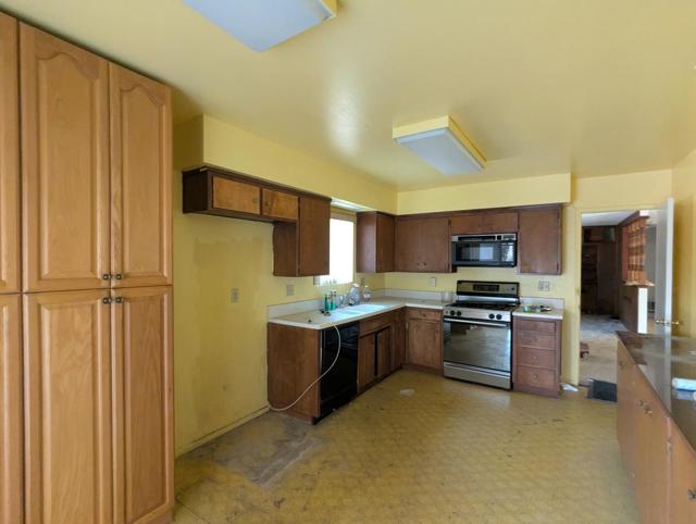 2356 N Blando Road, Palm Springs CA: https://media.crmls.org/mediaz/bbbbdc64-7bda-4fc0-9eca-b6570aec6ae1.jpg