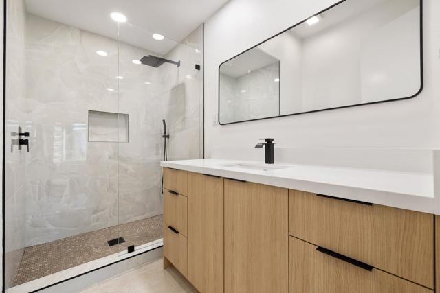 7 King Edward Court, Rancho Mirage CA: https://media.crmls.org/mediaz/bbbc811f-207f-442e-9091-39ab18219873.jpg