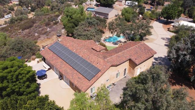 1445 Terracita Ln, Alpine CA: https://media.crmls.org/mediaz/bbbcf491-66ff-46a0-ac76-7ed51fc16996.jpg