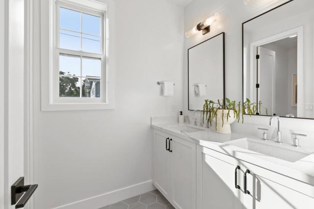 163 Iris Street, Redwood City CA: https://media.crmls.org/mediaz/bbbd609d-0b2e-46ef-aead-6c9ecbdda234.jpg