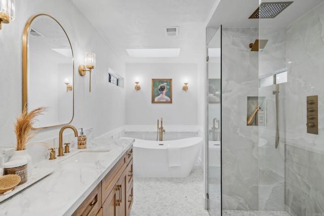 2247 Wales Dr., Cardiff by the Sea CA: https://media.crmls.org/mediaz/bbbdbeee-4ab7-4dd0-84b9-dff736718a30.jpg