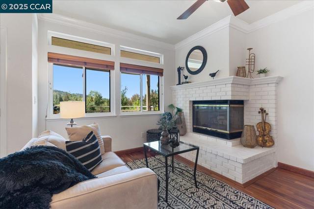 5501 Terra Granada Dr, Walnut Creek CA: https://media.crmls.org/mediaz/bbbedfec-2bff-4c58-826a-d9c4ca53f97a.jpg