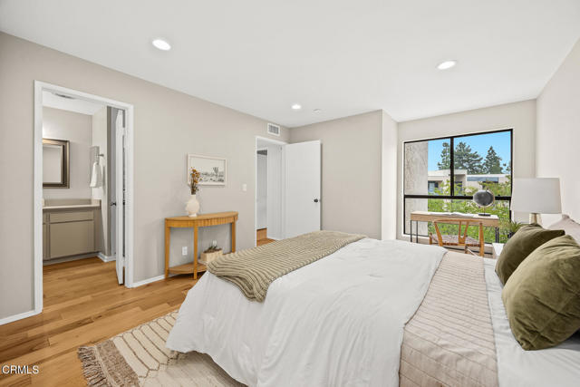 4499 Via Marisol, Los Angeles CA: https://media.crmls.org/mediaz/bbbf8df3-51f3-480e-abec-8823ecbd0fb6.jpg