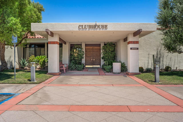 15300 Palm Drive, Desert Hot Springs CA: https://media.crmls.org/mediaz/bbbfb476-79d9-4376-ade5-9344bcc24277.jpg