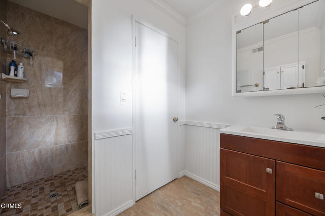 2166 Gardi Street, Bradbury CA: https://media.crmls.org/mediaz/bbbfbe62-e9b5-43d8-baf8-b9faa938fa53.jpg