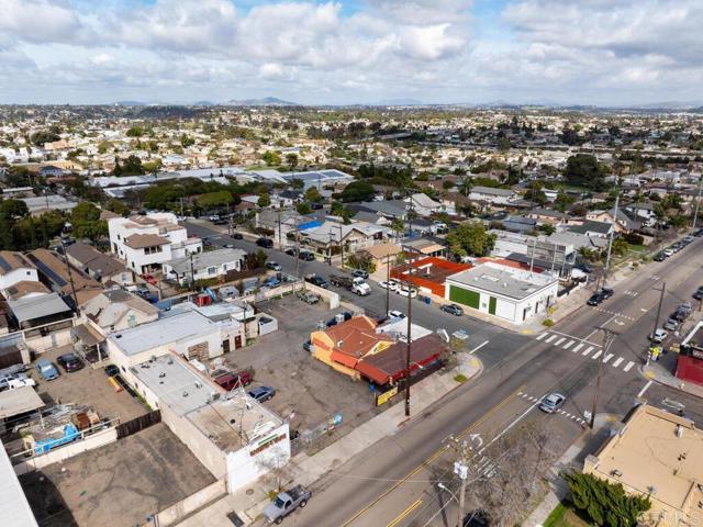 Image 3 of 34 For 3096 National Avenue