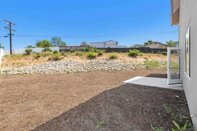 1624 Mauzy Way, El Cajon CA: https://media.crmls.org/mediaz/bbc0f232-07e8-43c7-90b4-871ebf7f5fde.jpg