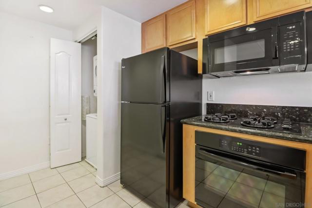 1501 India St, San Diego CA: https://media.crmls.org/mediaz/bbc1cea9-9d79-481c-bb79-1d2d8781af1f.jpg