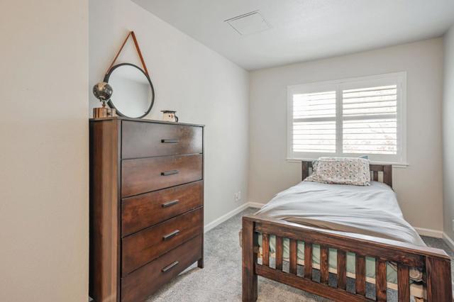 3090 Woods Circle, Davis CA: https://media.crmls.org/mediaz/bbc1ed3b-7609-4443-b0de-059f2b6d9397.jpg