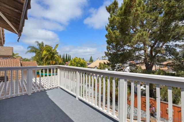2412 Starlight Gln, Escondido CA: https://media.crmls.org/mediaz/bbc1f358-3d97-444b-8ba5-83dfbd33b0bc.jpg