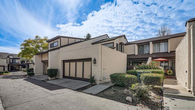 3024 Plaza Natalia, Bonita CA: https://media.crmls.org/mediaz/bbc22fe0-7ea5-4d56-9522-e903aa123270.jpg