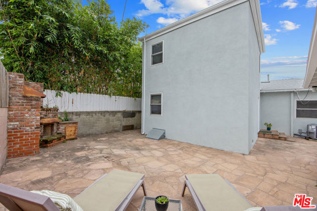 210 S Bundy Drive, Los Angeles CA: https://media.crmls.org/mediaz/bbc2590f-354f-4dbc-b453-822d080203e6.jpg