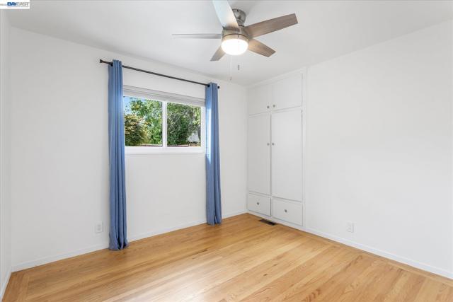 Image 30 of 46 For 831 Casanova Dr