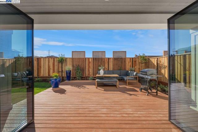 Image 16 of 55 For 32621 Singh Circle