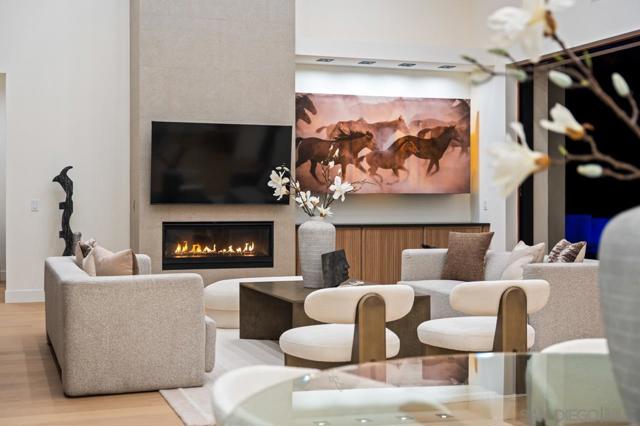 5758 Las Palomas, Rancho Santa Fe CA: https://media.crmls.org/mediaz/bbc2bd96-3cc7-4c64-a569-74edd4b33ed0.jpg