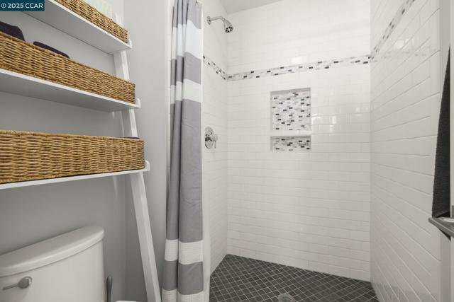 1169 Discovery Way, Concord CA: https://media.crmls.org/mediaz/bbc31dd0-8e90-413f-99fe-b7ab0666d742.jpg