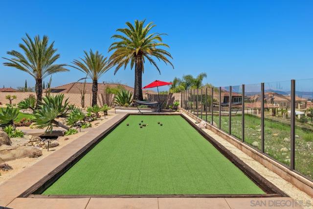 15674 Via Santa Pradera, San Diego CA: https://media.crmls.org/mediaz/bbc32334-6655-46dc-bb95-8c08e6e41db3.jpg
