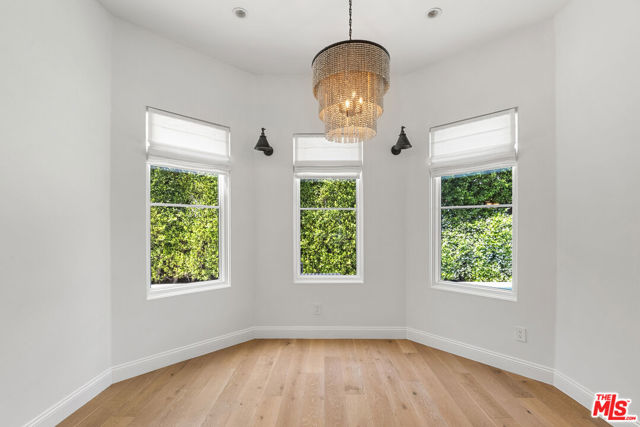 530 N Alta Vista Boulevard, Los Angeles CA: https://media.crmls.org/mediaz/bbc37596-3994-4c34-8199-58b6b8c8e71f.jpg