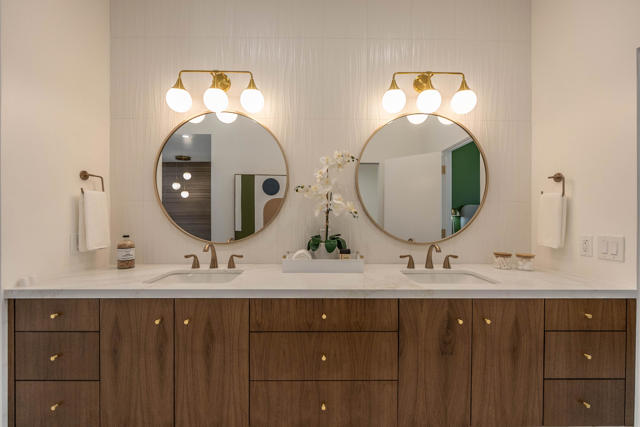 76670 Lark Lane, Indian Wells CA: https://media.crmls.org/mediaz/bbc3d08a-0ac0-4134-af30-b7333ee51f41.jpg