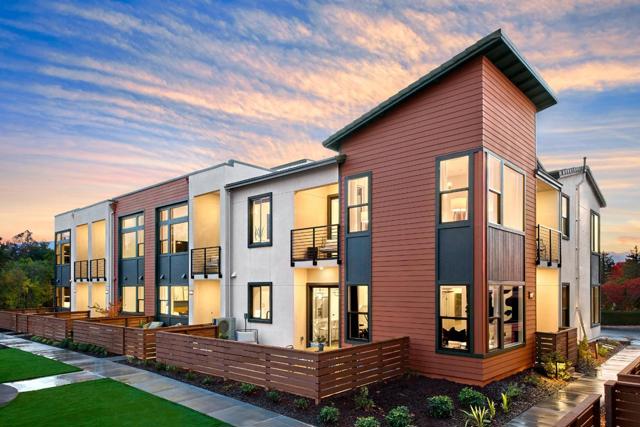 11155 Maple Place, Saratoga CA: https://media.crmls.org/mediaz/bbc3ed99-e280-4cb5-b5ae-e964ede50dba.jpg