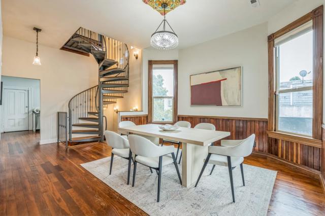 696 29th Street, Oakland CA: https://media.crmls.org/mediaz/bbc4180e-4a03-4675-95b7-dd1eeee5927a.jpg
