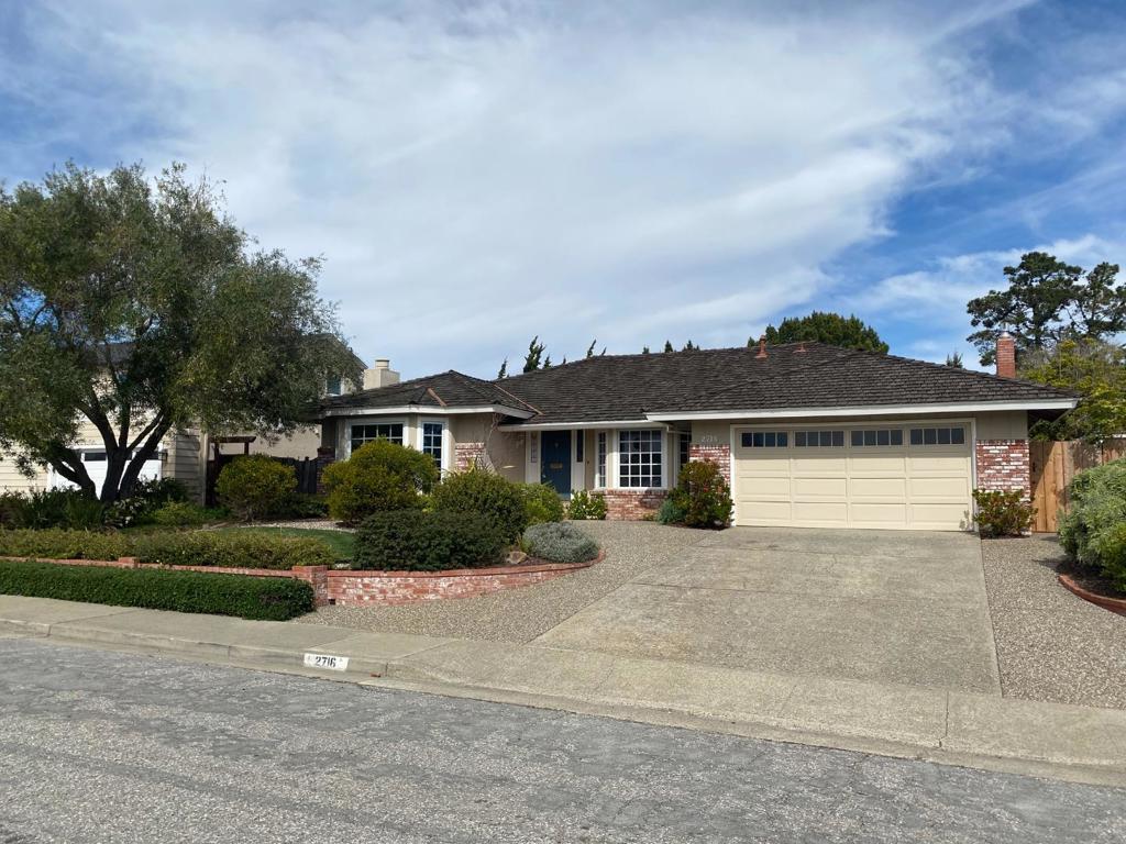 2716 Saint James Road