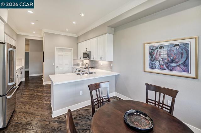 Image 3 of 59 For 539 High Eagle Ct