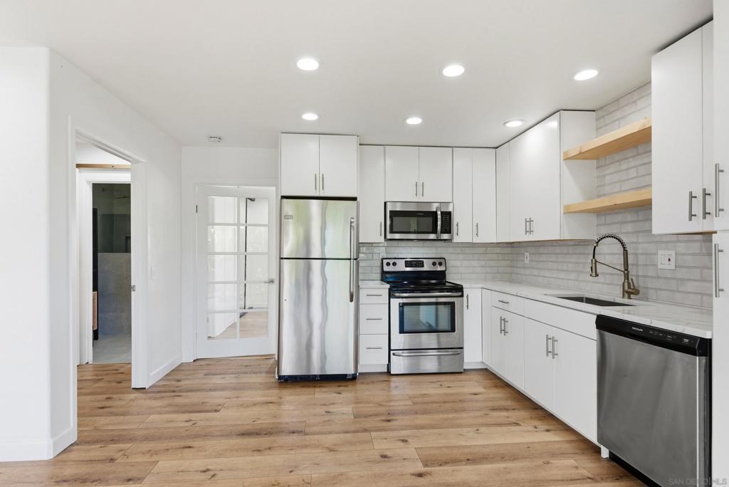 1092 Fresno St - photo 5
