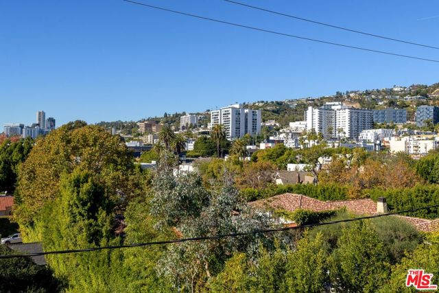 949 N Kings Road, West Hollywood CA: https://media.crmls.org/mediaz/bbc549b2-8542-4c50-b663-b3edf54474bc.jpg