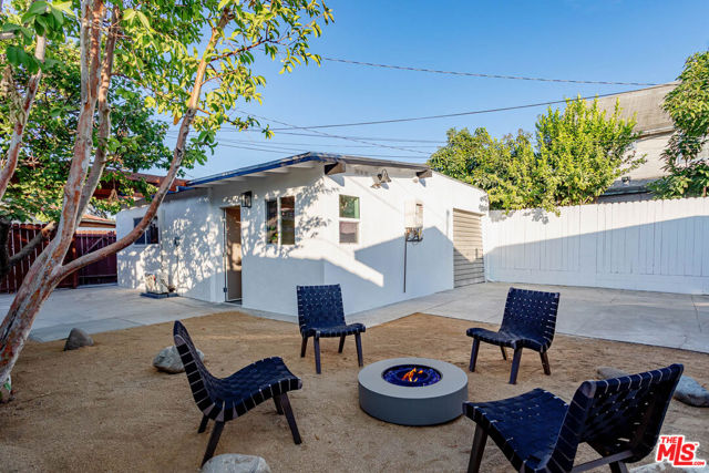 219 Joy Street, Los Angeles CA: https://media.crmls.org/mediaz/bbc58b4a-fc94-4fbd-836d-4d2b1543d0e5.jpg