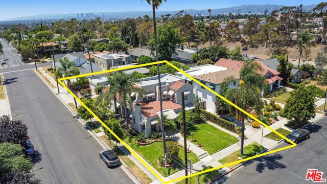 2431 8th Avenue, Los Angeles, California 90018, 3 Bedrooms Bedrooms, ,2 BathroomsBathrooms,Single Family Residence,For Sale,8th,24394853