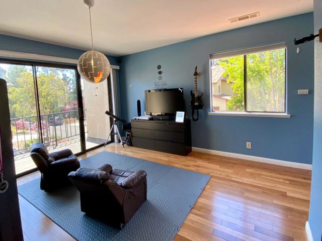 1119 Royal Lane, San Carlos CA: https://media.crmls.org/mediaz/bbc65a53-80bd-408c-ac41-5dd0b225501d.jpg